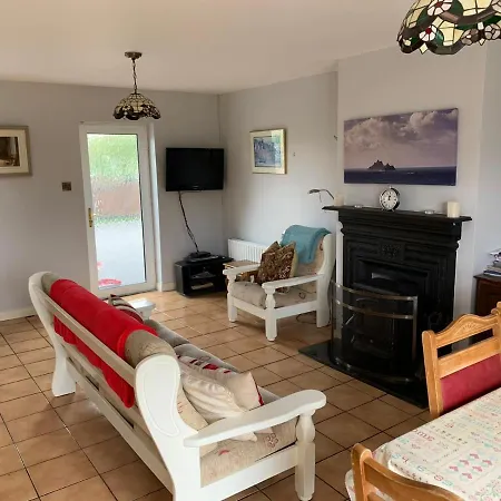 Cozy Coastal In Ballinskelligs, Kerry Cahersiveen